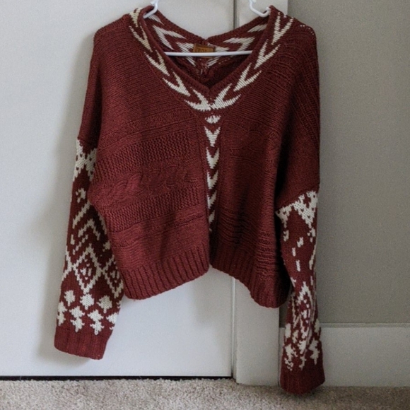 POL Sweaters - Gorgeous throw-on sweater